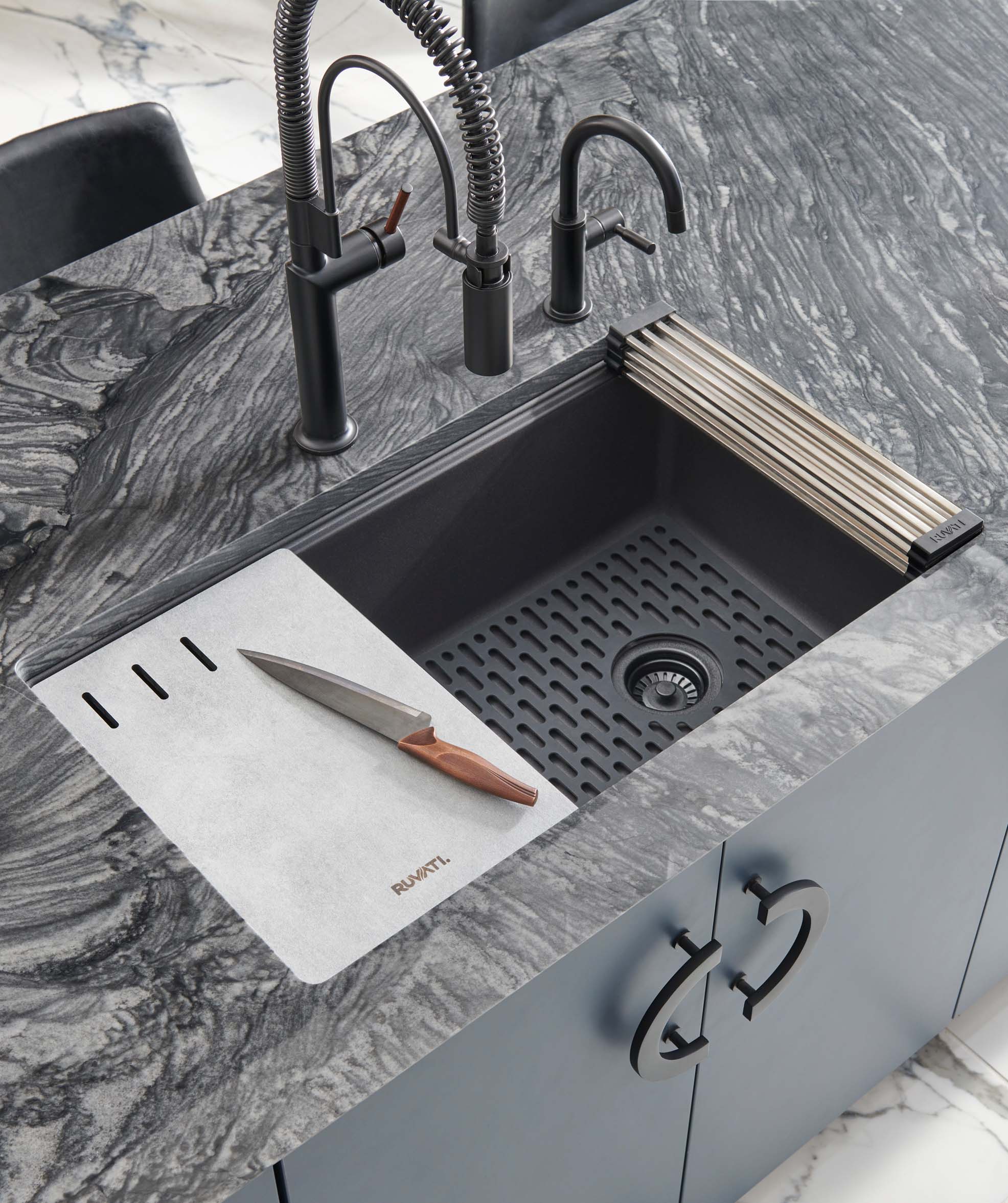 Kitchen Sinks: Functionality and Style Combined